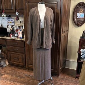 Company Ellen Tracy Sz L 2pc Brown Wool Knit Cardigan and Maxi Skirt Set